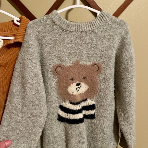 Old Navy & Zara Pullover Crewneck Sweater Duo Size 4T - Picture 4 of 6